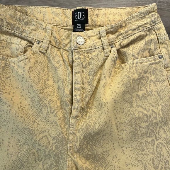 Urban Outfitters BDG 29 Yellow Snakeskin Super Flare Leg Jeans - Picture 6 of 15